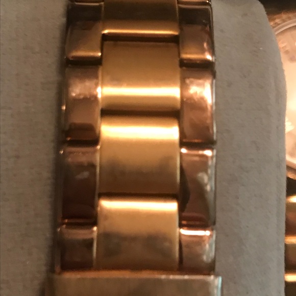 Fossil Watch - Picture 3 of 3